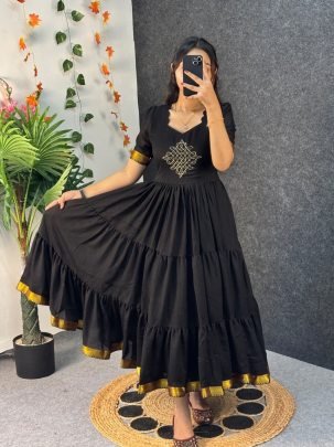 CP Blooming Vichitra Silk Designer Gown