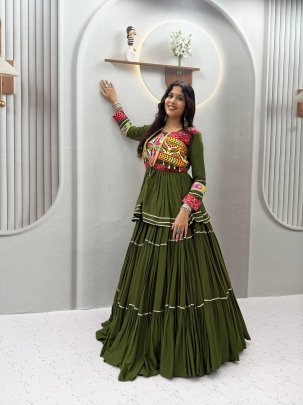 Royal Gamthi Koti Lehenga Choli Set