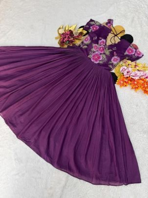 Soft Mul Mul Cotton Printed Gown with Maggam Work