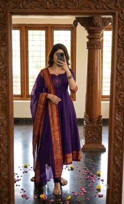 Traditional Span Cotton Top with Jacquard Zari Border