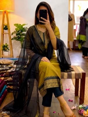 Vasudha Kanchi Weave Kurti Dupatta Set